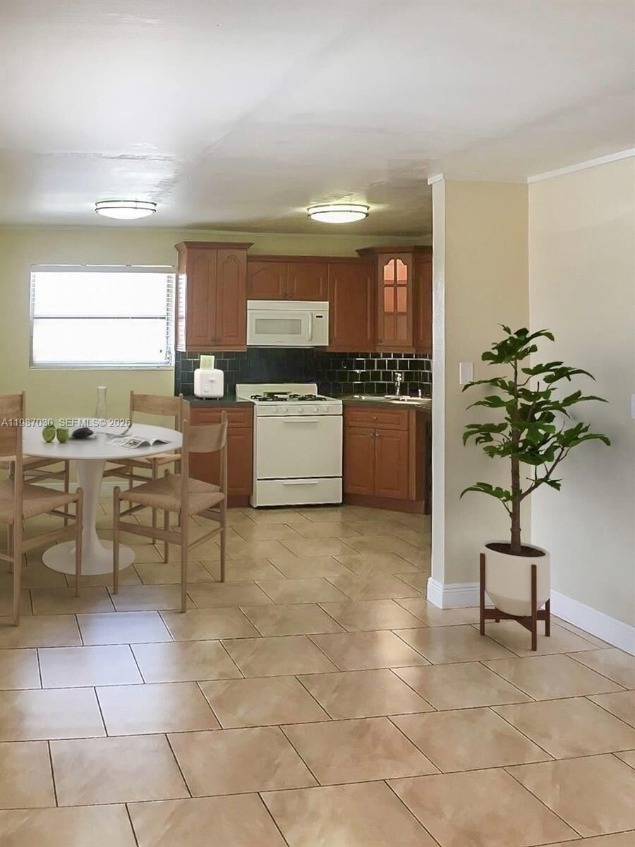Property Photo:  4250 SW 67th Ave 32  FL 33155 