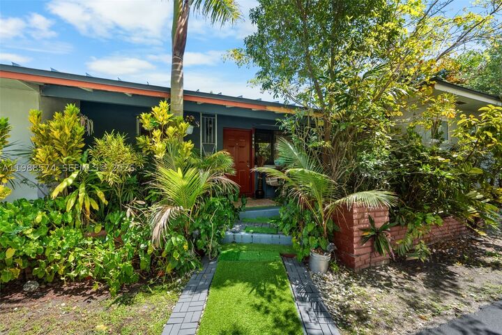 Property Photo:  6005 SW 64th Pl  FL 33143 