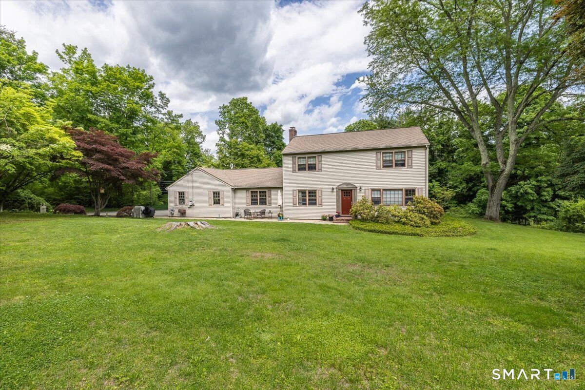 Property Photo:  5 Mount Pleasant Road  CT 06470 