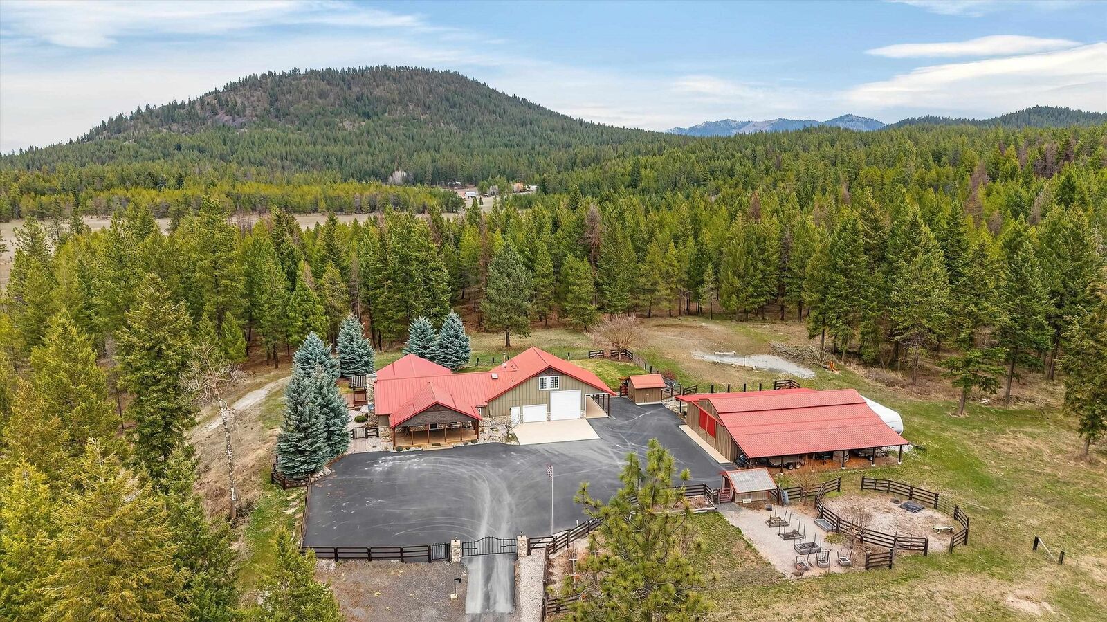 Property Photo:  3661 E Jump Off Rd  WA 99181 