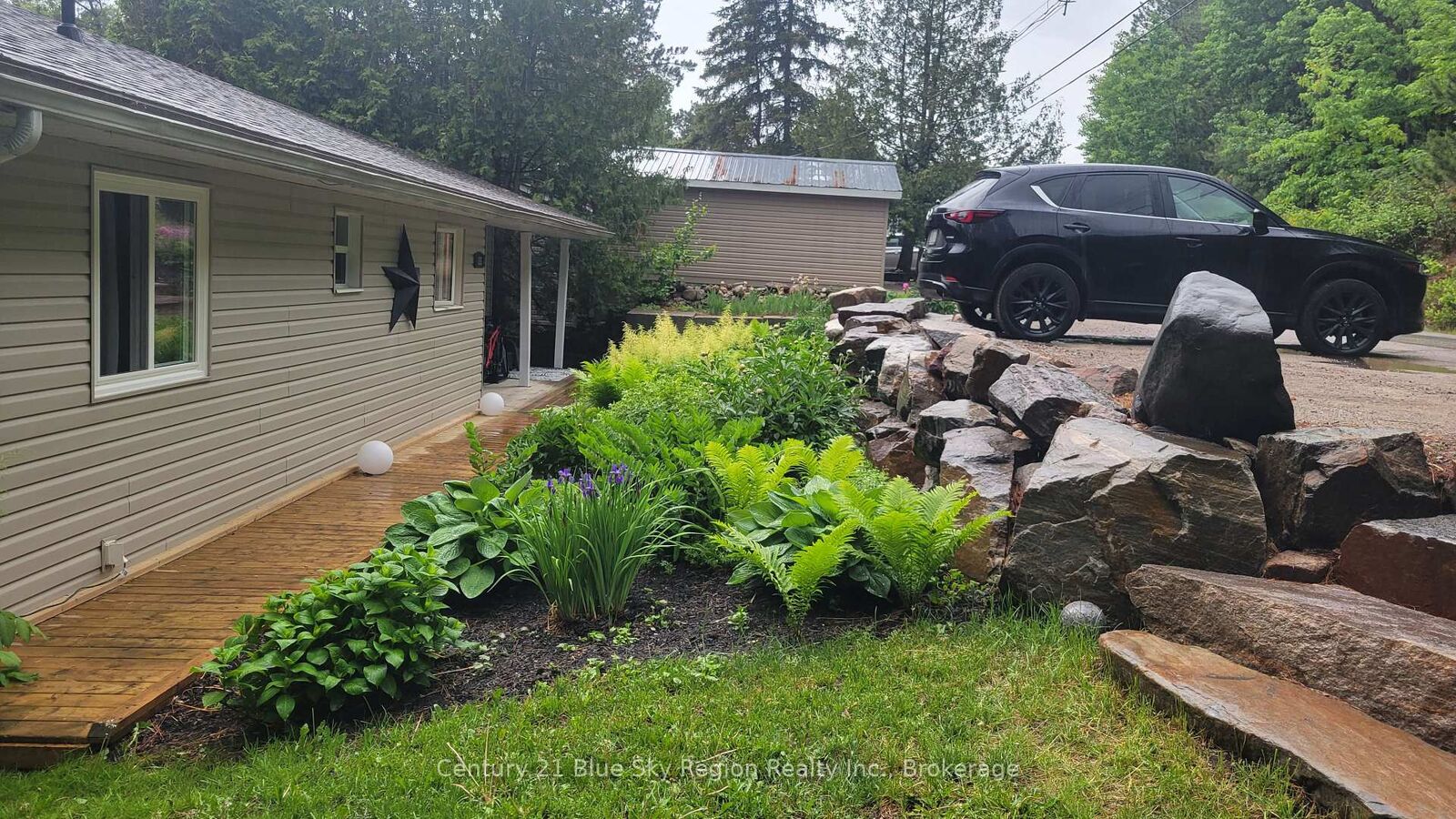 Photo de la propriété:  355 Anita Avenue  ON P1C 0A8 