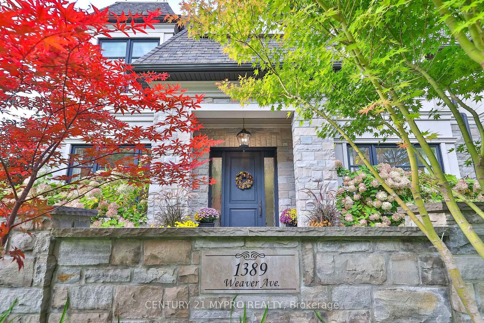 Property Photo:  1389 Weaver Avenue  ON L6J 2L6 