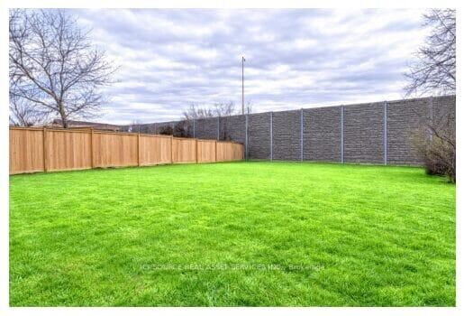 Property Photo: 41 Wishing Well Drive ON M1T 1H9