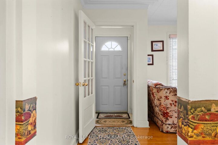 Property Photo: 41 Capilano Drive ON K2E 6G3
