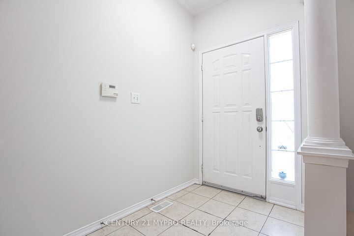 Property Photo: 22 Mansur Terrace ON M3J 3R1