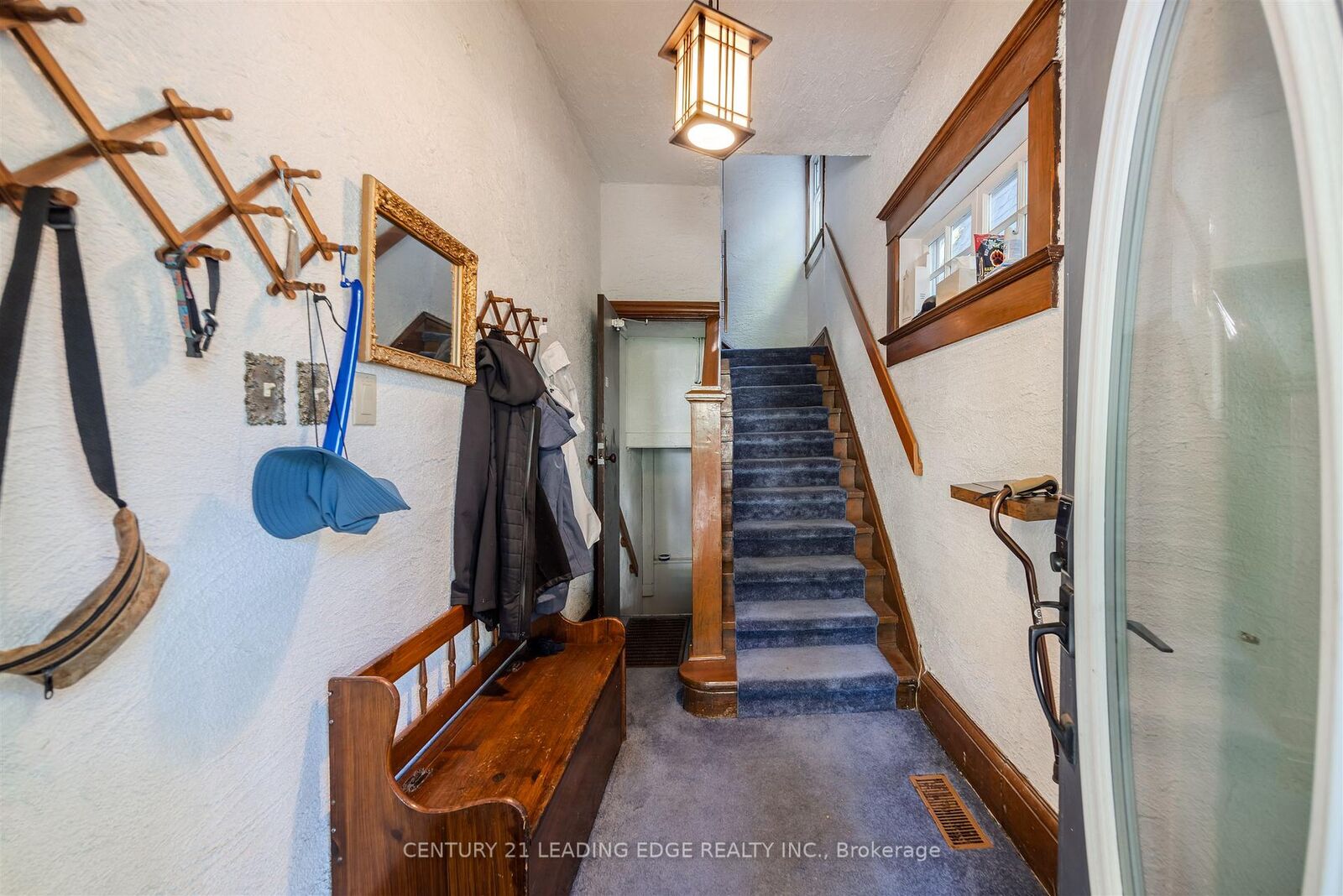 Photo de la propriété:  9 Balmy Avenue  ON M4E 1C7 