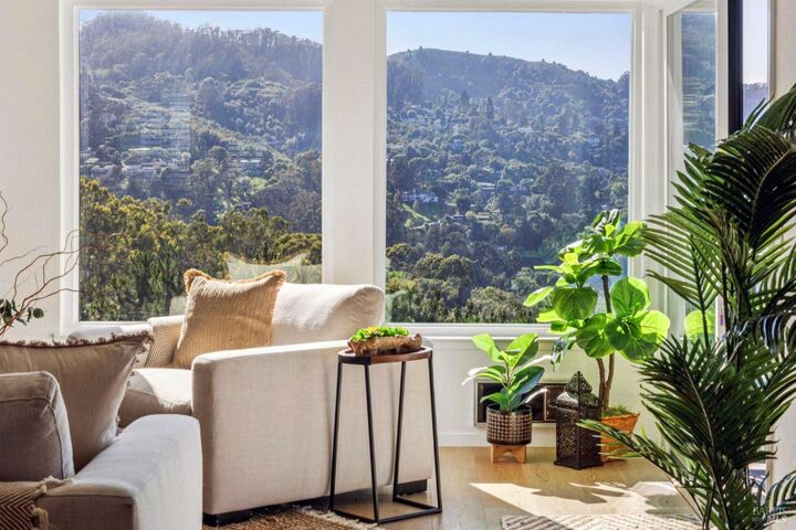 Property Photo:  369 Headlands Court  CA 94965 