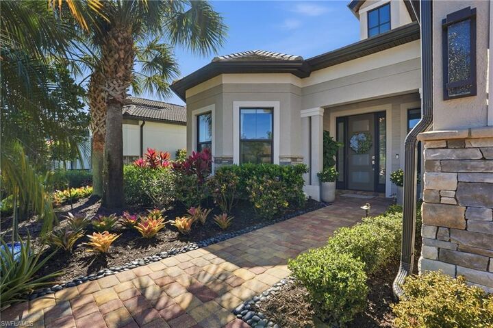 Property Photo:  8876 Spotted Towhee Dr  FL 34120 