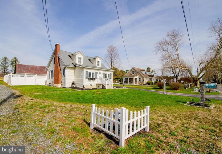 Property Photo:  995 Old Route 30  PA 17353 