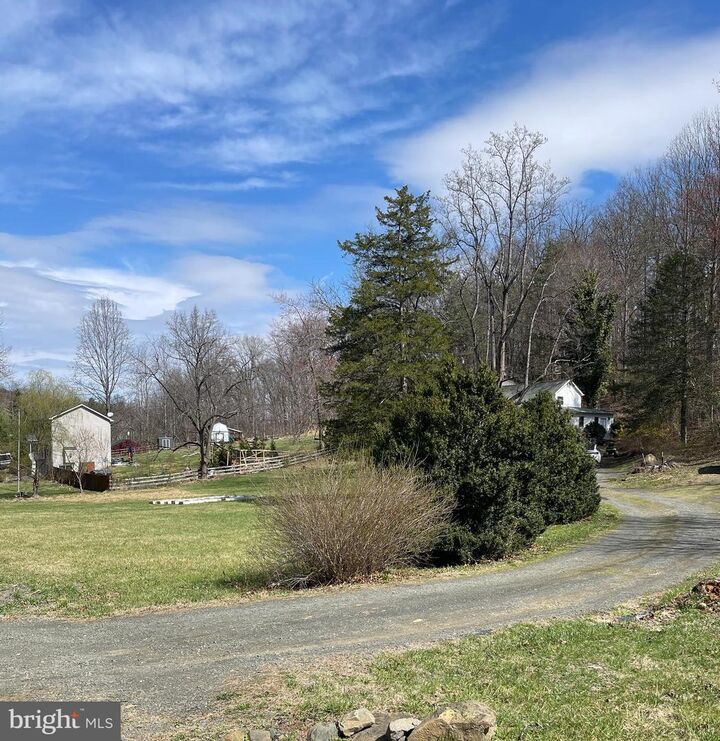 Property Photo:  6537 Watery Mountain Road  VA 20186 