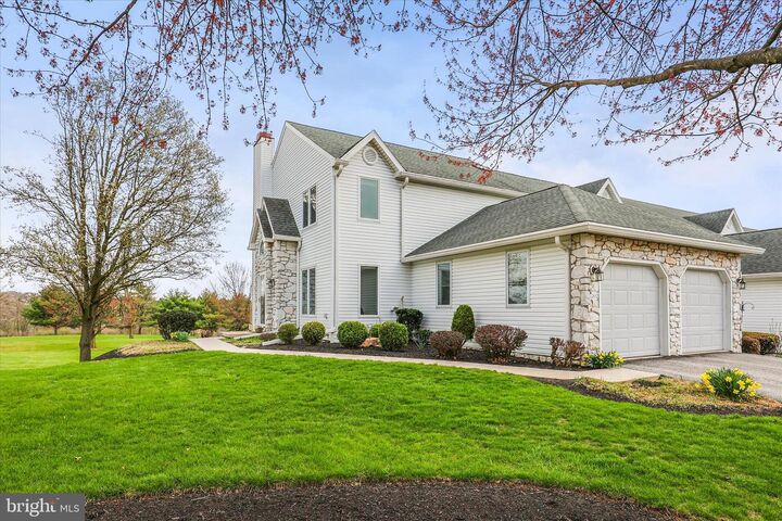 Property Photo: 2652 Fairway Drive 2652 PA 17402