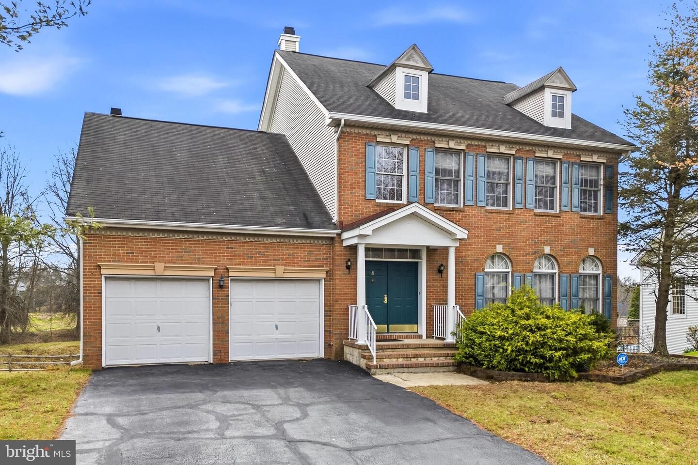 Property Photo:  8 Chicory Lane  NJ 08534 