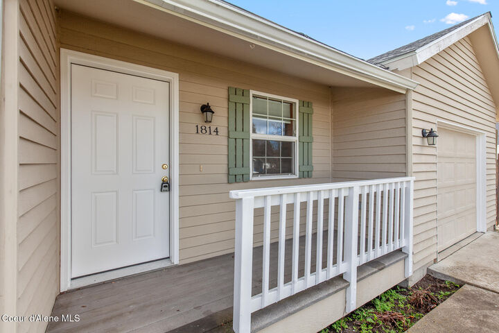 Property Photo:  1814 N Medina St  ID 83814 