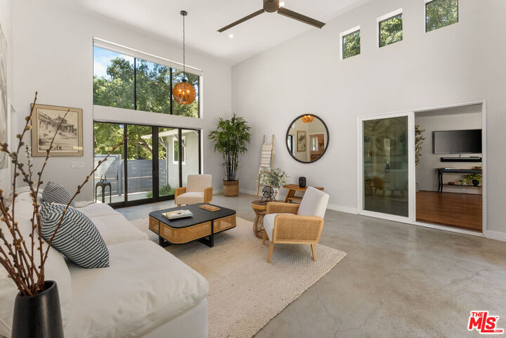 Property Photo:  606 Thrift Rd  CA 90265 