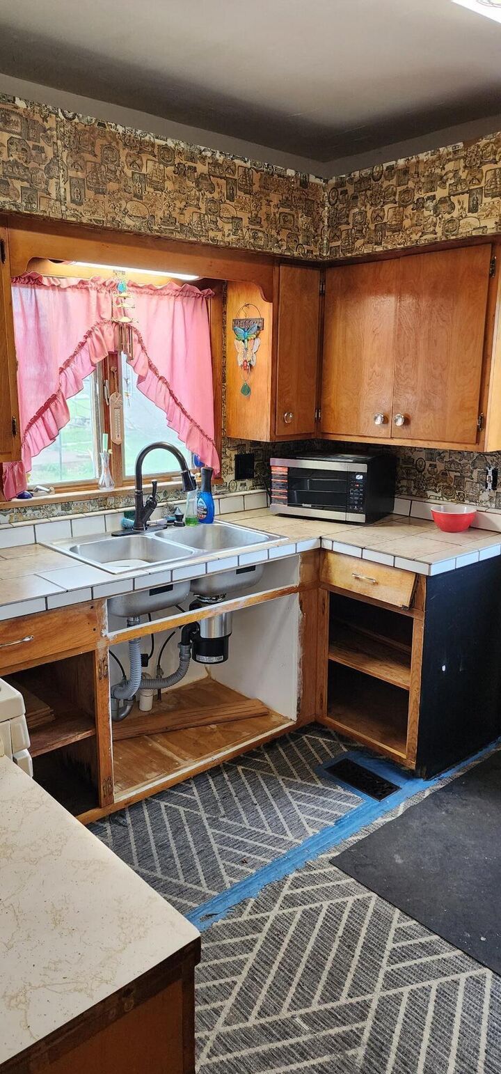 Property Photo: 409 S High Street OH 43322