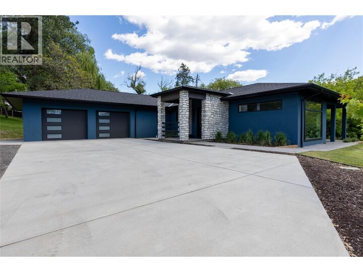 10202 Kalamalka Road — photo 1