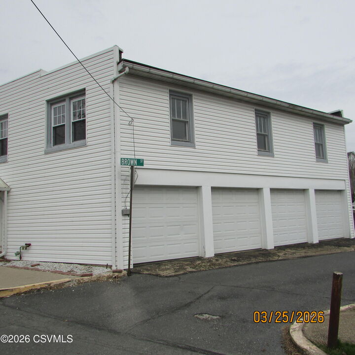 Property Photo:  1117 Highland Avenue  PA 17801 