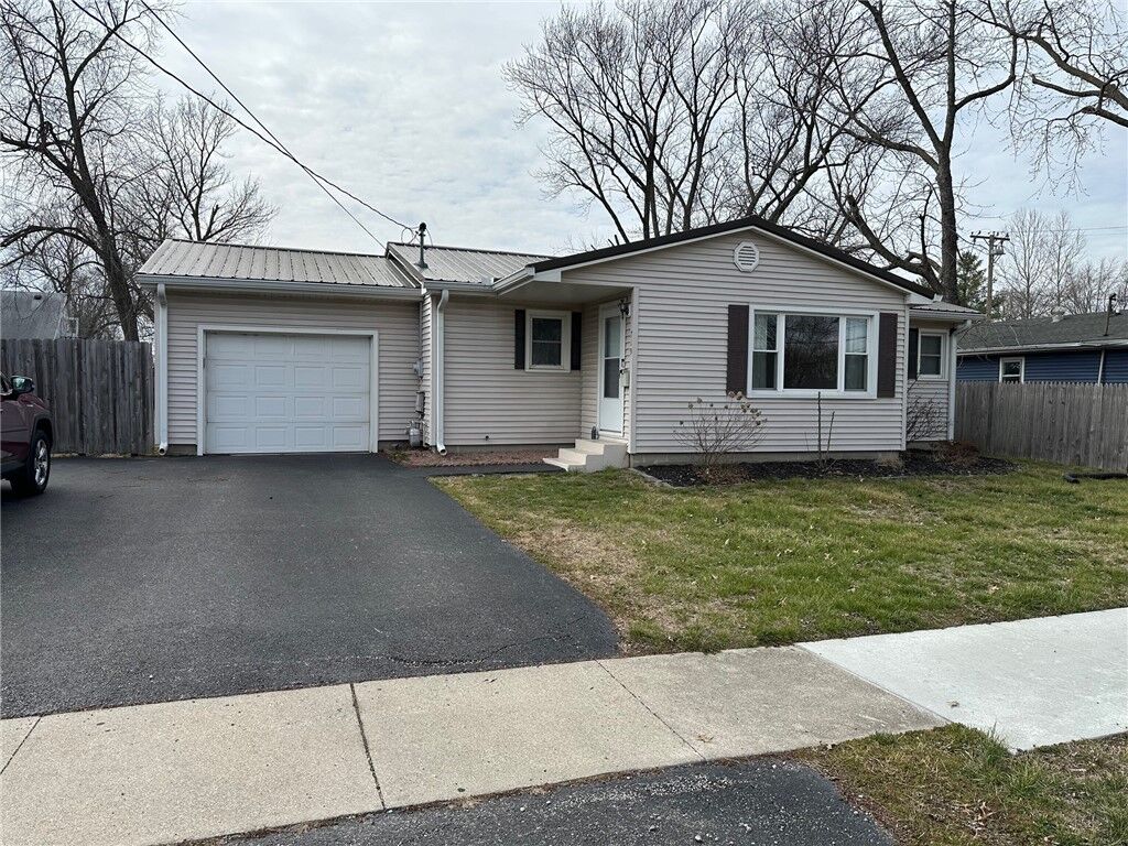 Property Photo:  719 N Graham Street  IL 61951 
