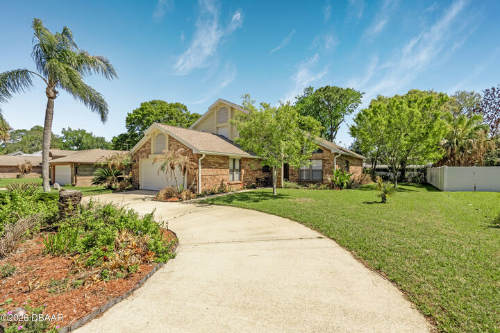 Property Photo:  825 Clear Lake Drive  FL 32127 