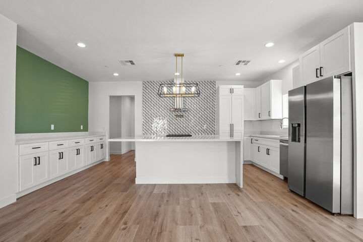 Property Photo: 13072 La Mesa Drive CA 92240