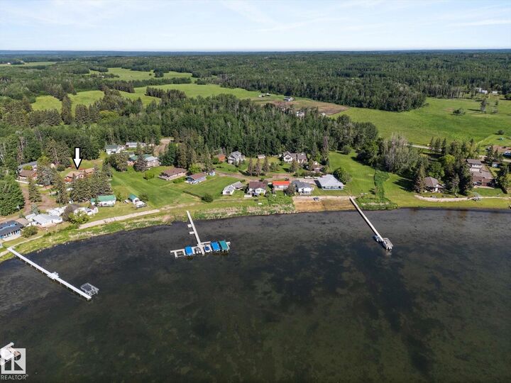 Property Photo: 308, 309 3 St. Ross Haven AB T0E 1A0
