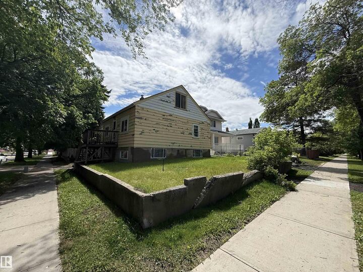 Property Photo: 10186 143 Street NW AB T5N 2S2