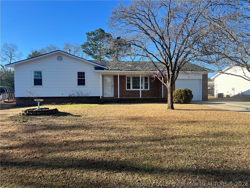 Property Photo:  805 Appalachin Drive  NC 28311 