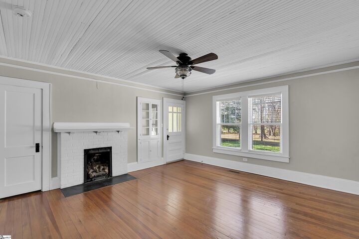 Property Photo: 6670 New Cut Road SC 29349