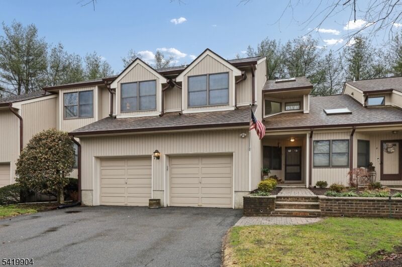 Property Photo:  7 Valen Ct  NJ 07417 