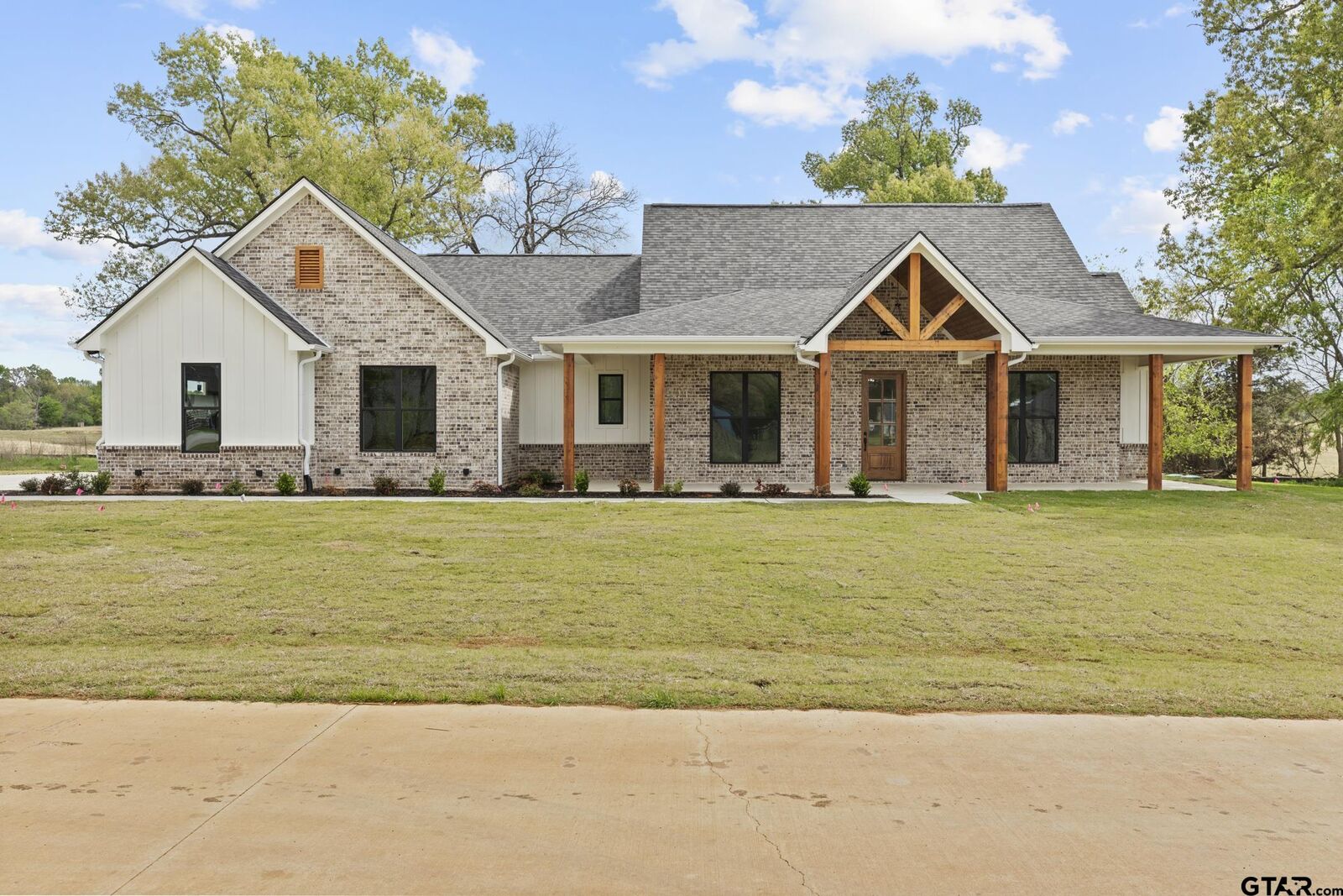 Property Photo:  13832 Luka Lane  TX 75704 