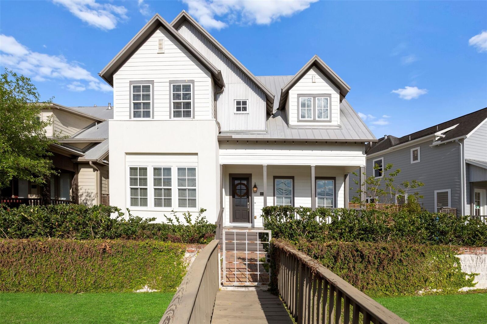 Property Photo: 2402 Hollister Road TX 77080