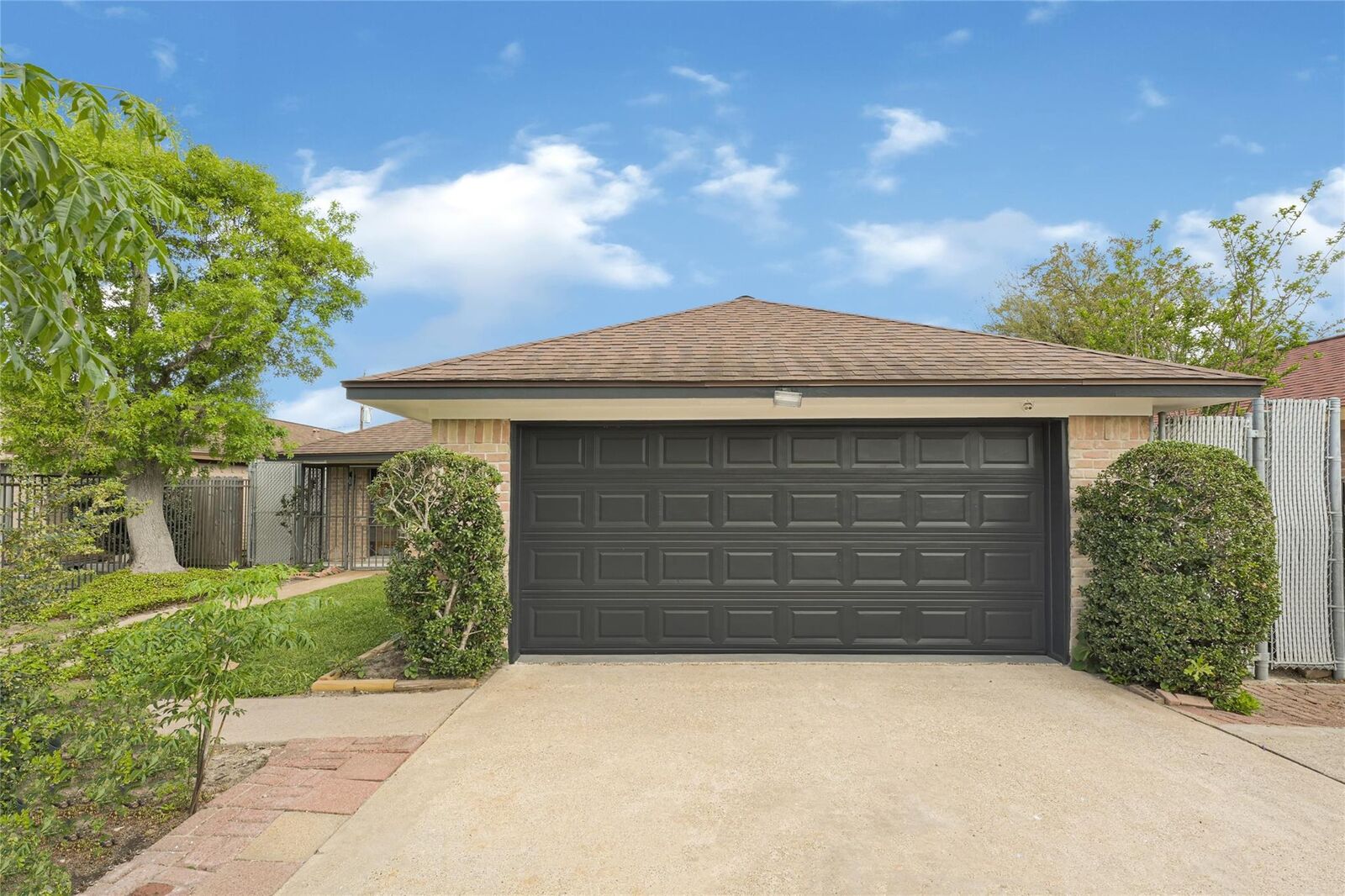 Property Photo:  9208 Carousel Lane  TX 77080 