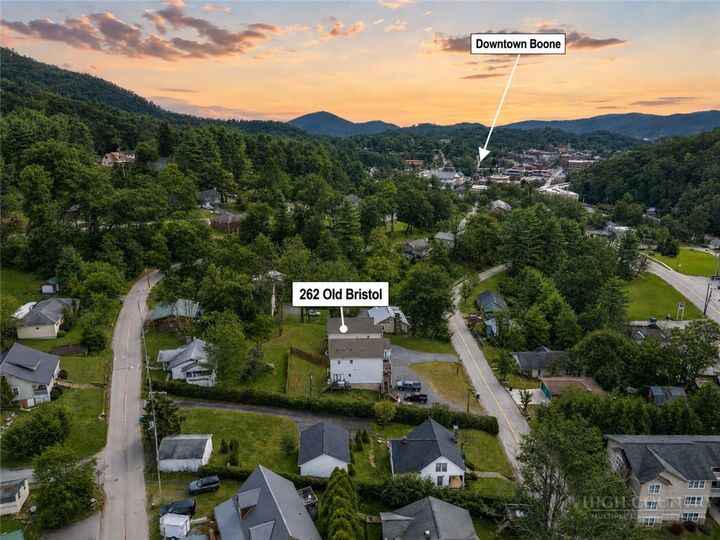 Property Photo:  262 Old Bristol Road  NC 28607 