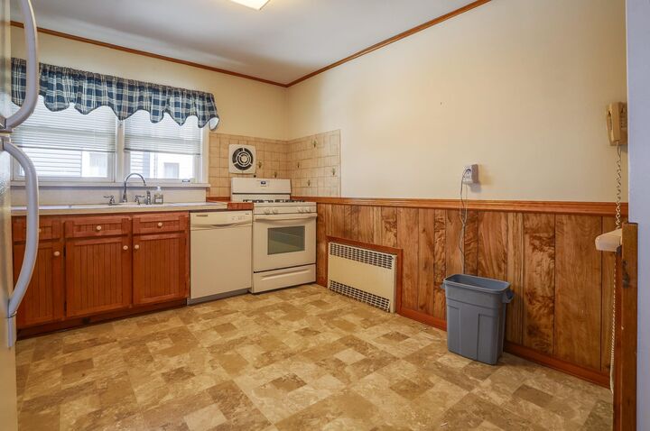 Property Photo:  173 Cambridge Ave  NJ 07307 