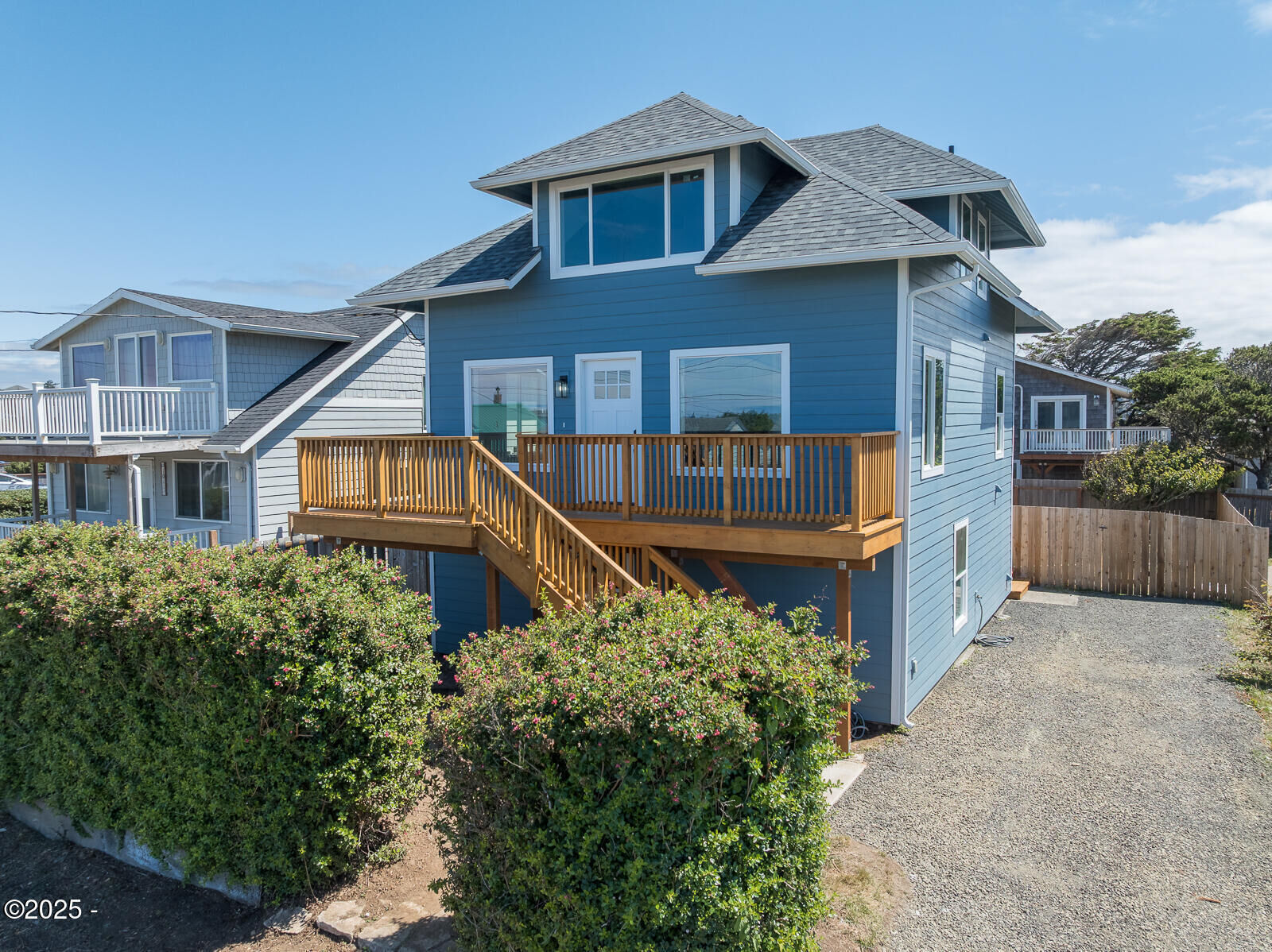 Property Photo:  1017 SW Elizabeth Street  OR 97365 