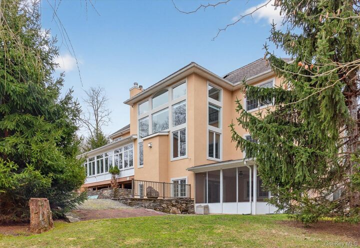 Property Photo:  7 Farm Hollow Road  NY 12553 