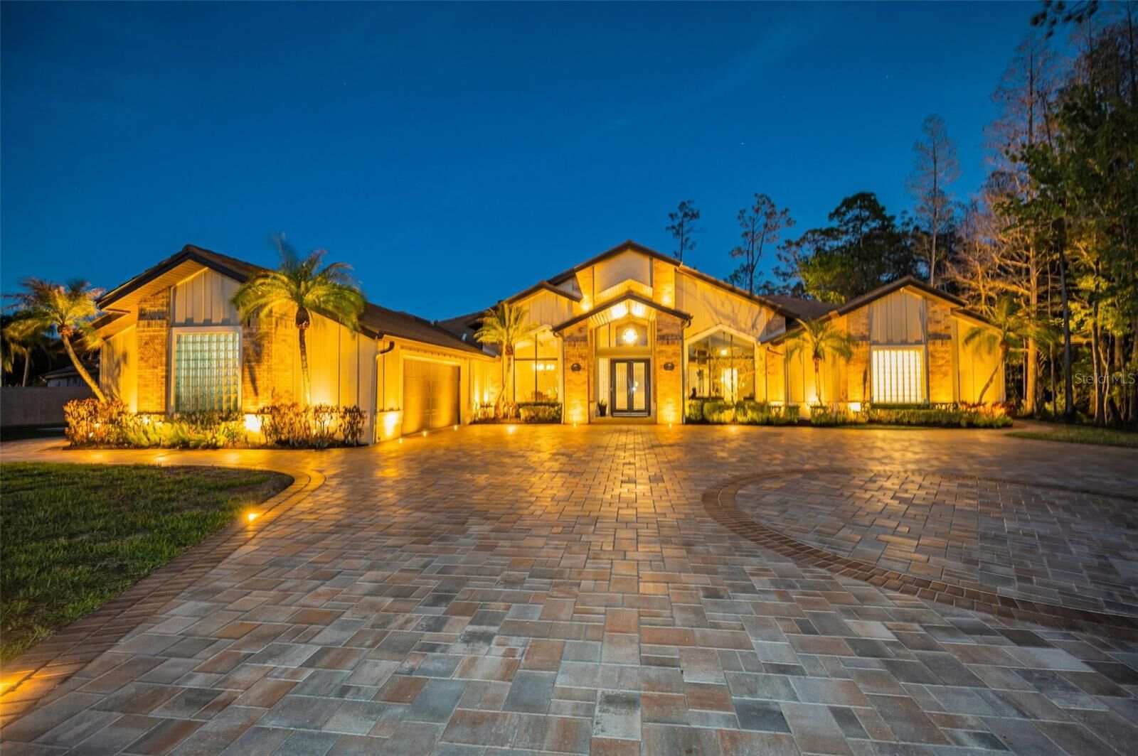 Property Photo: 5044 Kilkenney Court FL 34677