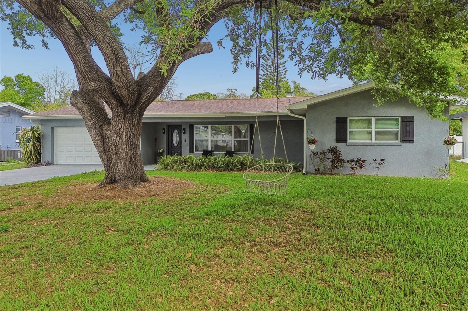 Property Photo: 1618 Barry Road FL 33756