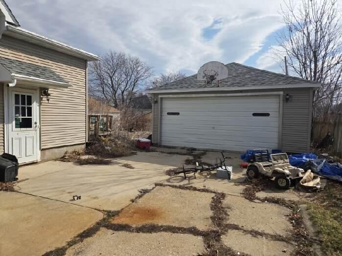 Property Photo:  218 N Henninger St  WI 53050 