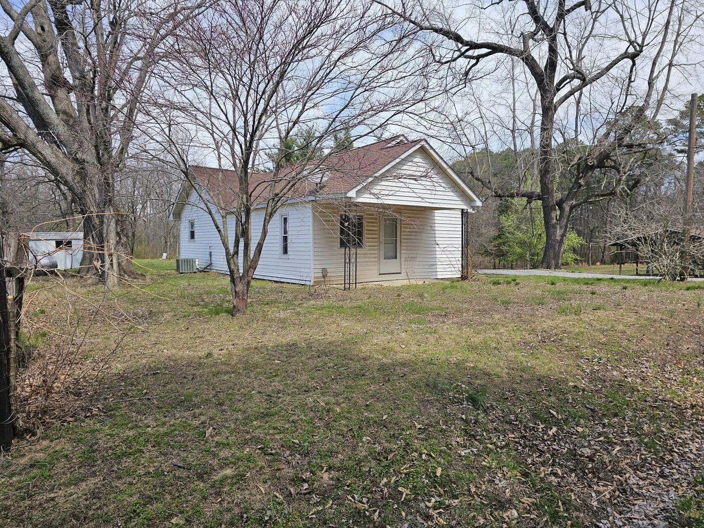 Property Photo:  14104 E Game Farm Road  IL 62864 