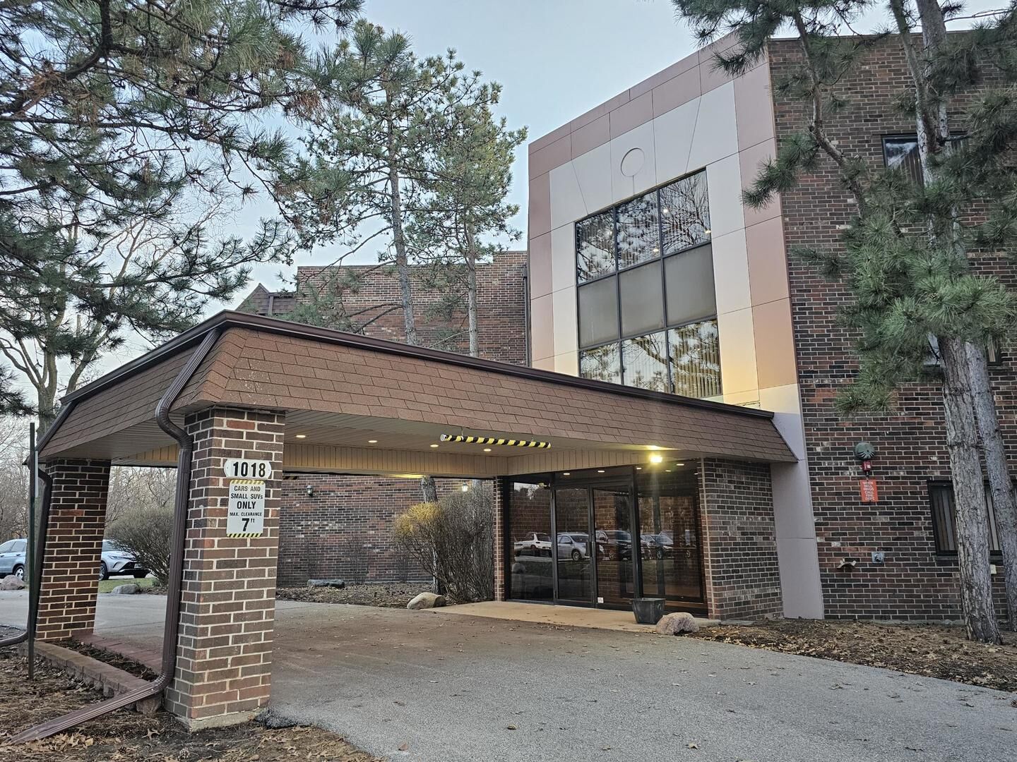 Property Photo: 1018 Castilian Court 205 IL 60025