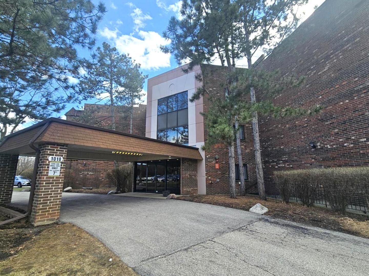 Property Photo:  1018 Castilian Court 205  IL 60025 