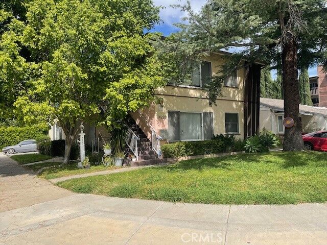 Property Photo: 14225 Riverside CA 91423