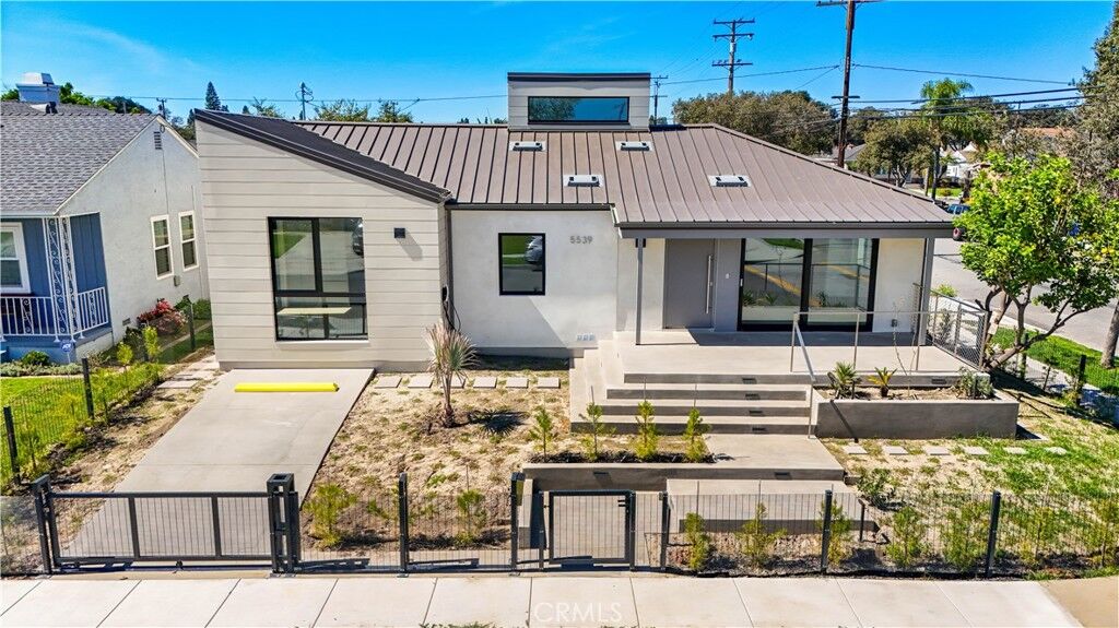 Property Photo: 5539 Graywood CA 90712