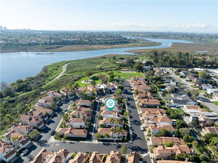 Property Photo:  78 Pelican Court  CA 92660 