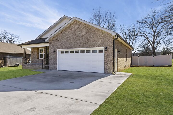 Property Photo:  33 Rogers Dr  TN 37355 