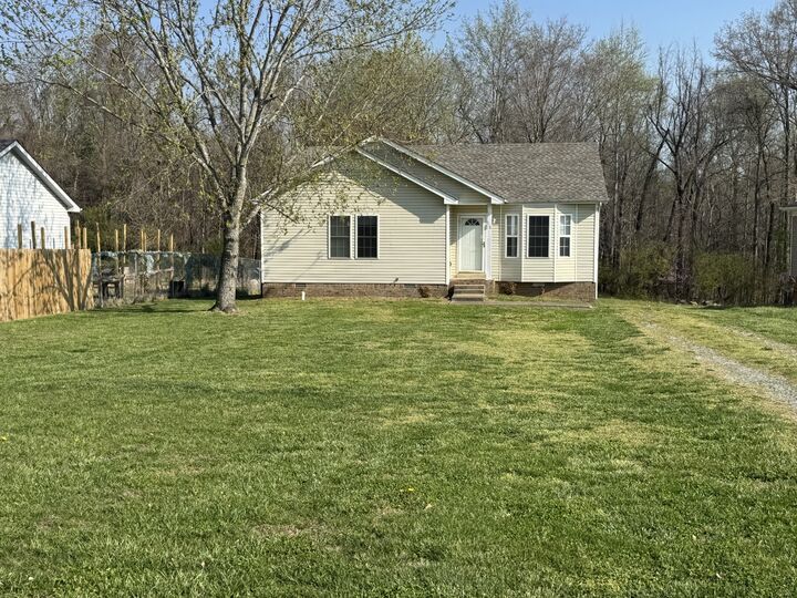 Property Photo: 518 Bruce Jenner Dr TN 37042