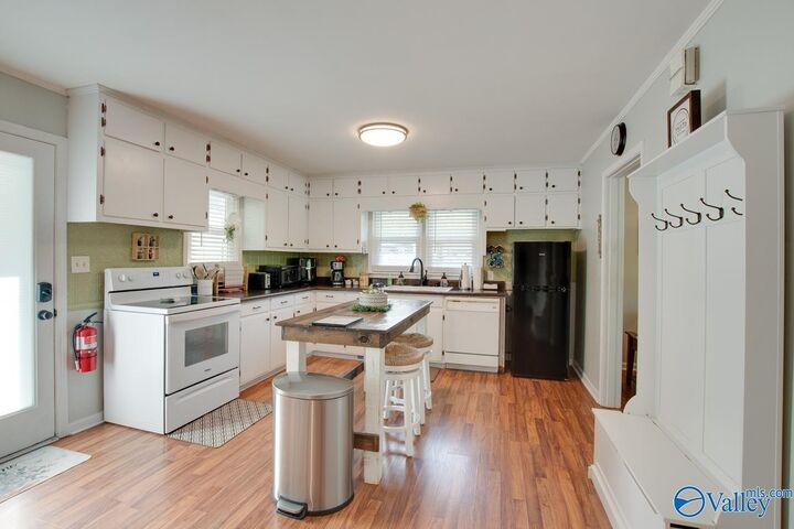 Property Photo:  3105 Willow Beach Road  AL 35976 