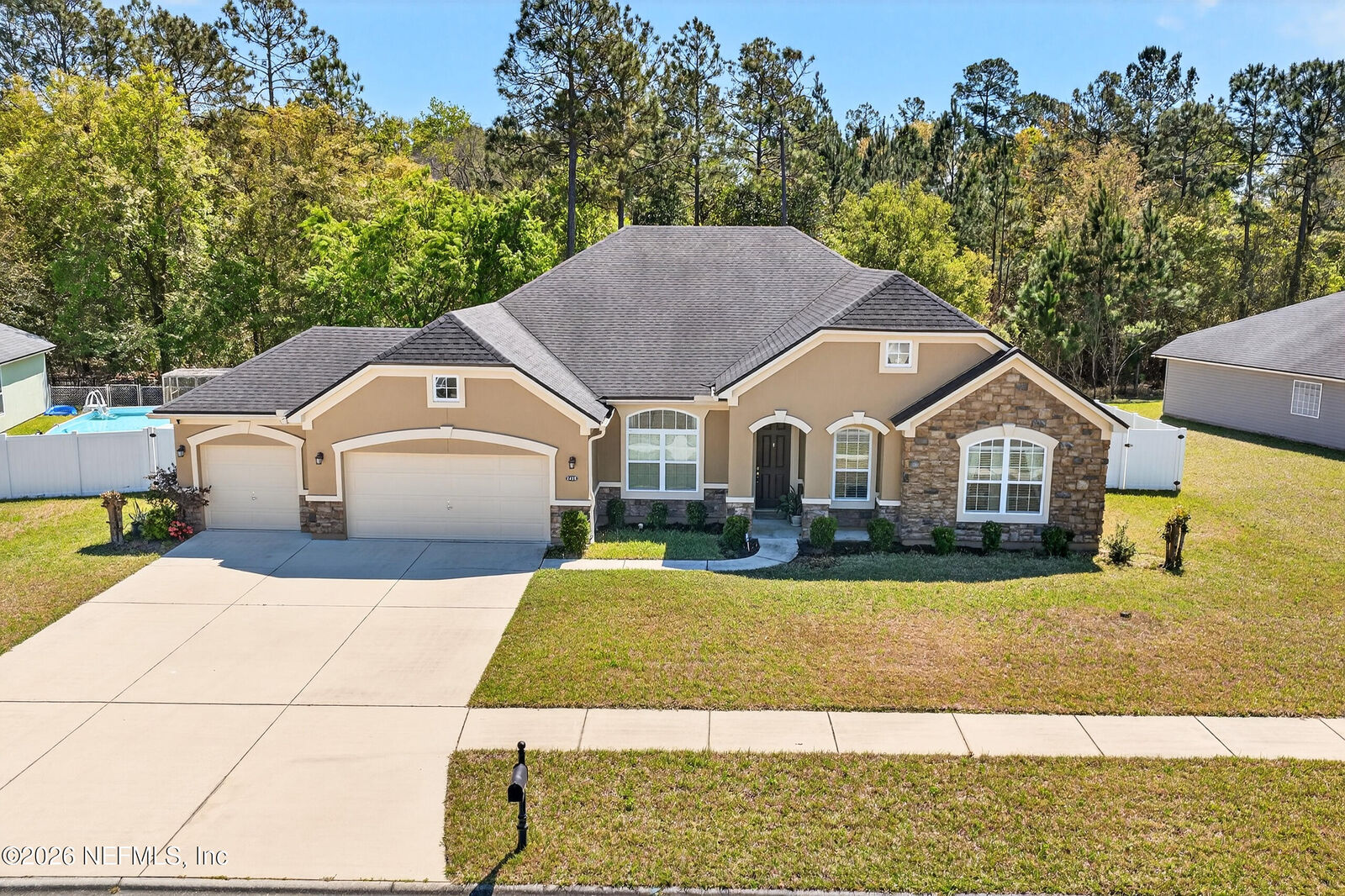 Property Photo: 1415 King Rail Lane FL 32068
