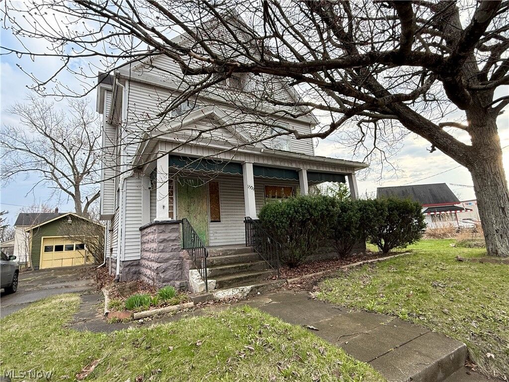 Property Photo:  1509 Mahoning Avenue  OH 44509 
